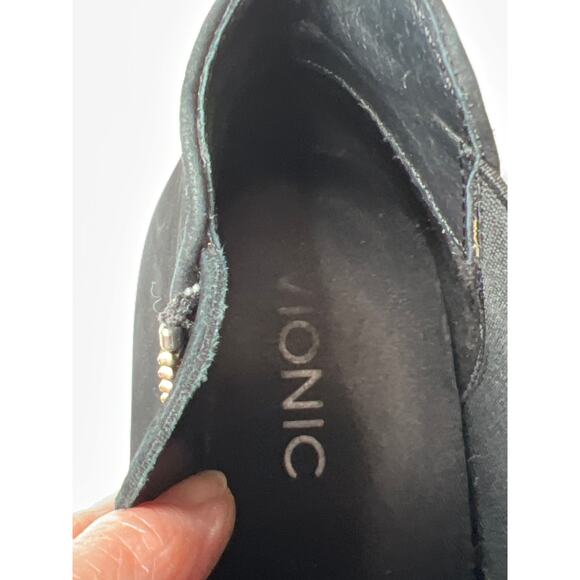 Vionic size 9 booties black velvet chunky block heels Holidays* flaw on toes - Picture 6 of 7